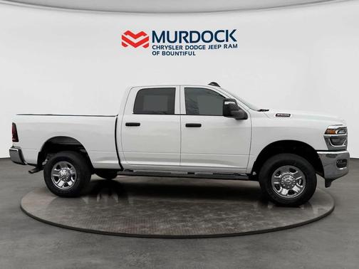 2026 RAM 2500 Tradesman Crew Cab 4x4 6'4' Box
