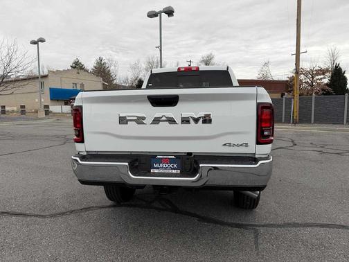 2026 RAM 2500 Tradesman Crew Cab 4x4 6'4' Box