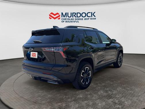 Mosaic Black Metallic 2025 Chevrolet Equinox FWD ACTIV