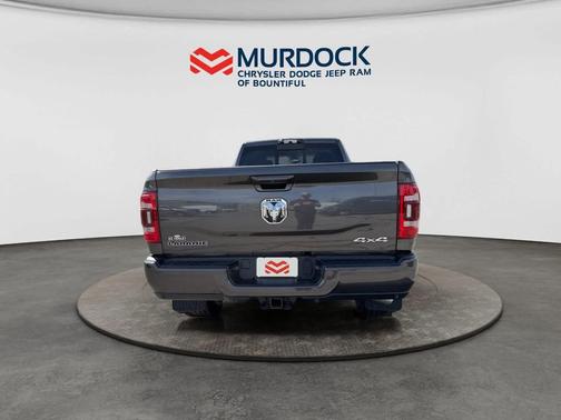 Granite Crystal Metallic Clearcoat 2024 RAM 3500 Laramie Crew Cab 4x4 8' Box