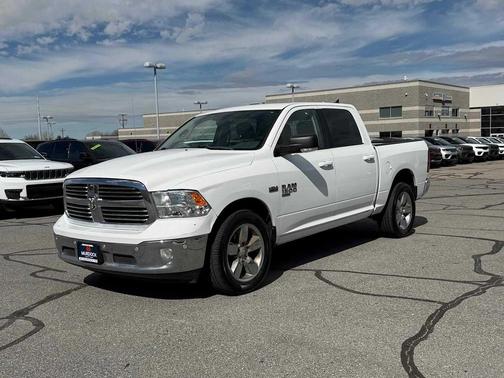 Bright White Clearcoat 2019 RAM 1500 Big Horn