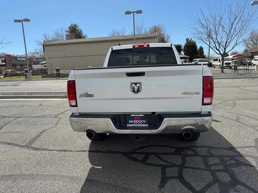 Bright White Clearcoat 2019 RAM 1500 Big Horn