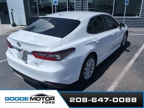 Super White 2022 Toyota Camry LE