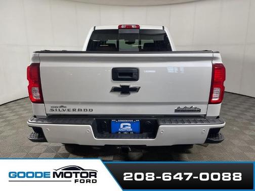 Iridescent Pearl Tricoat 2018 Chevrolet Silverado 1500 HIGH COUNTRY