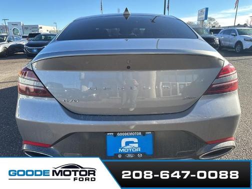 2024 Genesis G70 2.5T