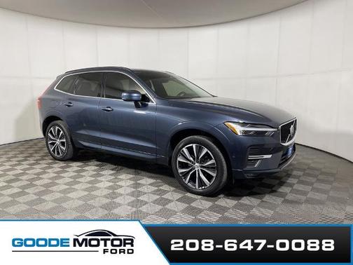 2022 Volvo XC60 B5 MOMENTUM
