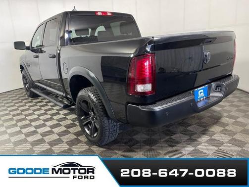 Diamond Black 2022 RAM 1500 Classic SLT