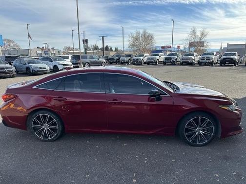 2019 Toyota Avalon XSE