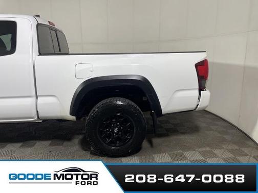 Super White 2019 Toyota Tacoma SR5