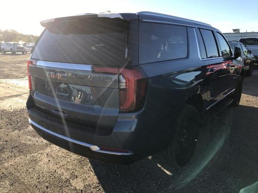 2026 GMC Yukon XL 4WD Elevation