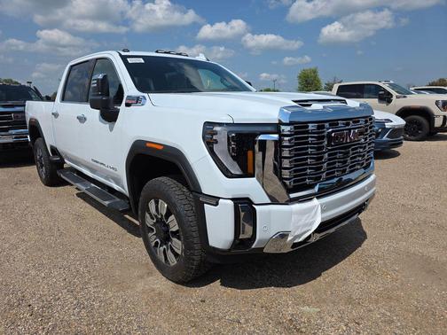 Glacier White Tricoat 2026 GMC Sierra 3500 Denali