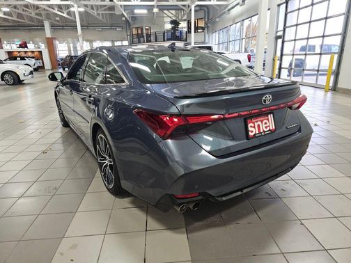 2022 Toyota Avalon Touring
