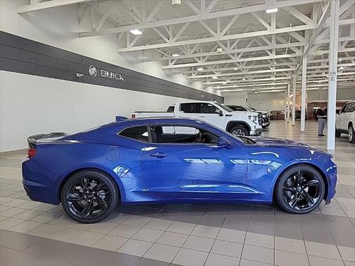 2021 Chevrolet Camaro RWD Coupe LT1