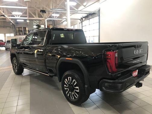 2025 GMC Sierra 3500 Denali