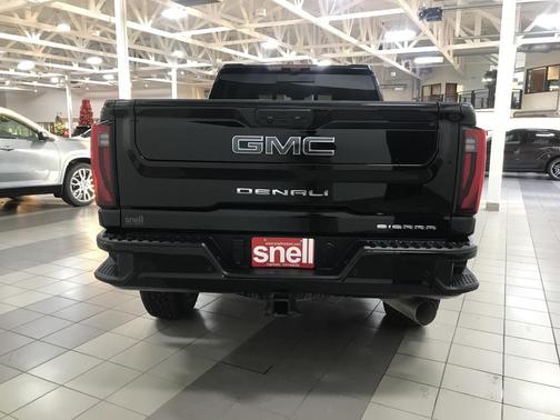 2025 GMC Sierra 3500 Denali