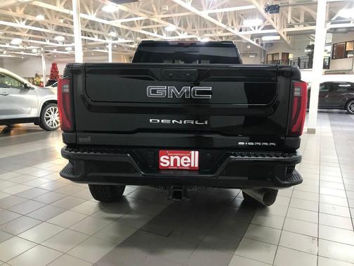 2025 GMC Sierra 3500 Denali