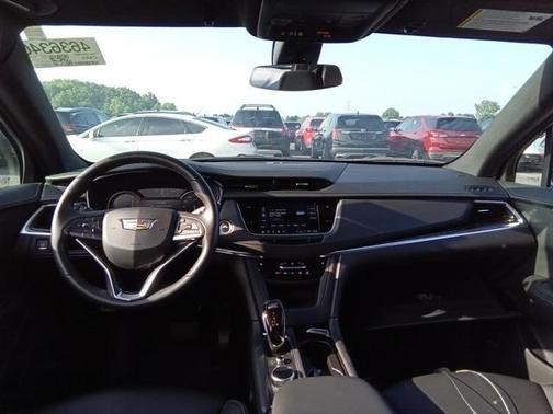 2023 Cadillac XT6 Luxury AWD