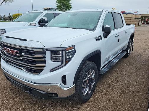 Glacier White Tricoat 2026 GMC Sierra 1500 SLT