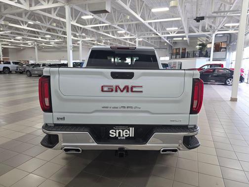Glacier White Tricoat 2026 GMC Sierra 1500 SLT