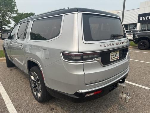 2023 Jeep Grand Wagoneer L Series III 4x4