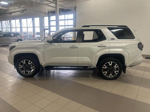 Wind Chill Pearl 2025 Toyota 4Runner TRD Sport