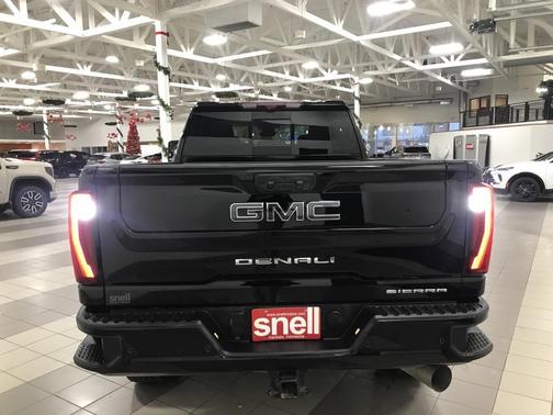 2025 GMC Sierra 3500 Denali