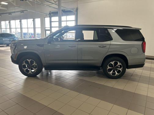 2026 GMC Yukon 4WD AT4