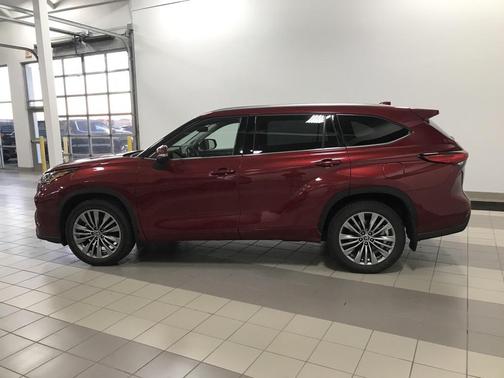 2021 Toyota Highlander Platinum