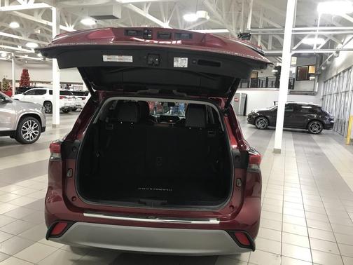 2021 Toyota Highlander Platinum