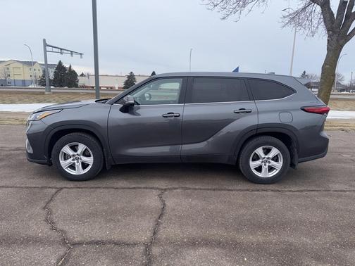 2020 Toyota Highlander LE