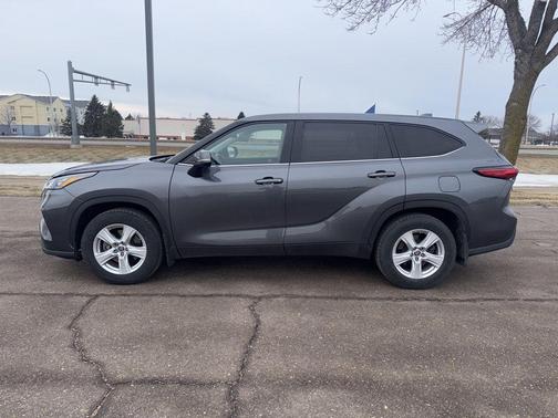 2020 Toyota Highlander LE