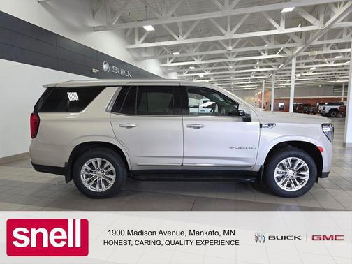 Pearl Beige Metallic 2022 GMC Yukon SLT