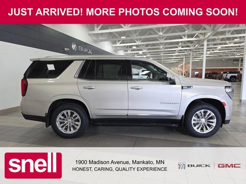 Pearl Beige Metallic 2022 GMC Yukon SLT