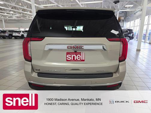 Pearl Beige Metallic 2022 GMC Yukon SLT