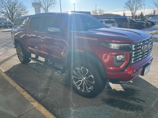 2024 GMC Canyon Denali