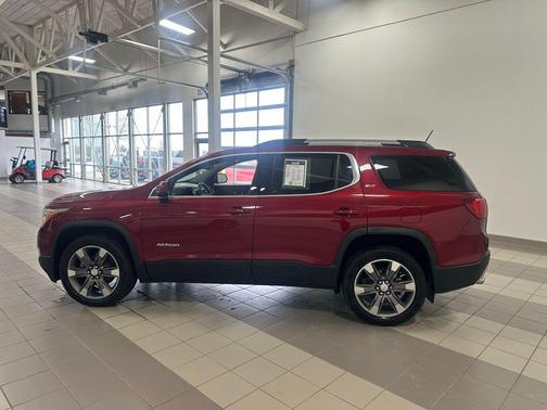 Red Quartz Tintcoat 2019 GMC Acadia SLT-2