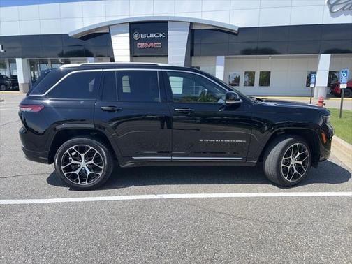 2023 Jeep Grand Cherokee Summit