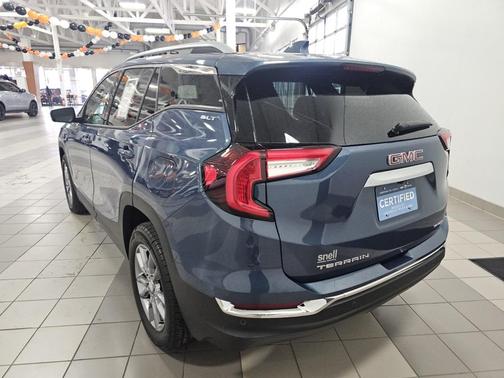 2024 GMC Terrain SLT