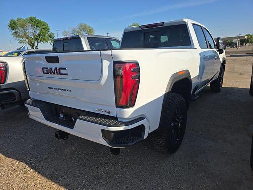 Summit White 2026 GMC Sierra 3500 AT4