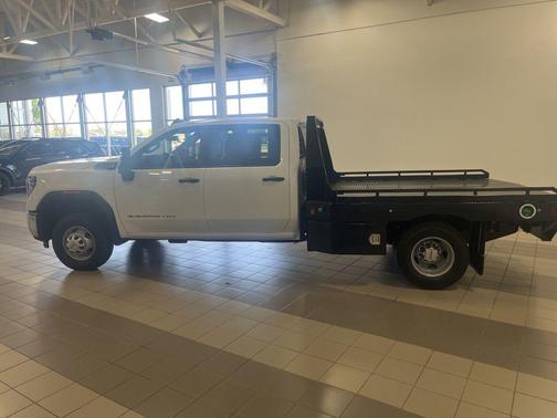 Summit White 2026 GMC Sierra 3500 Base