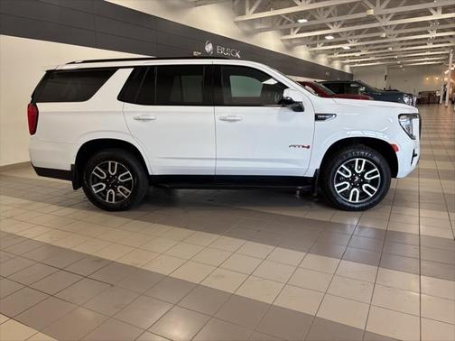 2022 GMC Yukon 4WD AT4