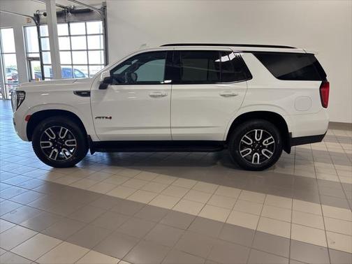 2022 GMC Yukon 4WD AT4