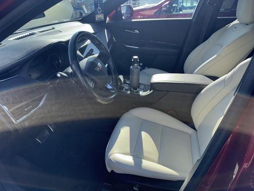 2019 Cadillac XT4 Sport