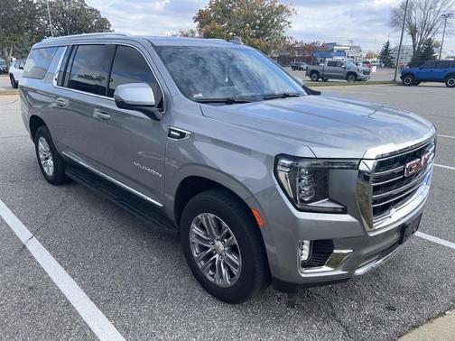 2023 GMC Yukon XL SLT