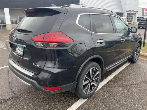 Magnetic Black Pearl 2019 Nissan Rogue SL