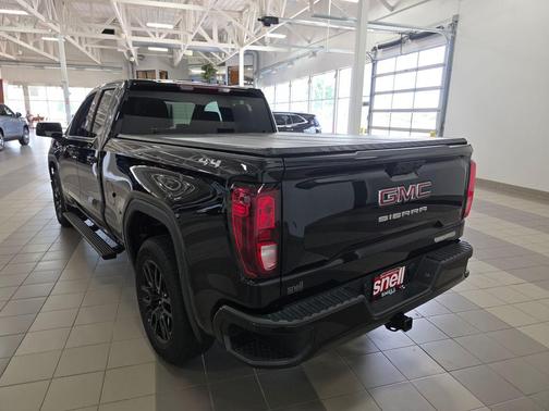 Onyx Black 2024 GMC Sierra 1500 Elevation