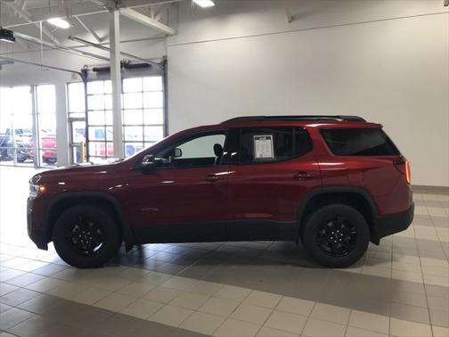 2022 GMC Acadia AWD AT4