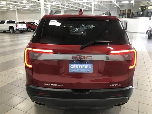 2022 GMC Acadia AWD AT4