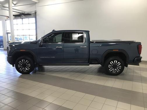 2025 GMC Sierra 3500 Denali