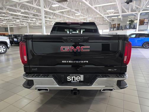Onyx Black 2026 GMC Sierra 1500 SLT